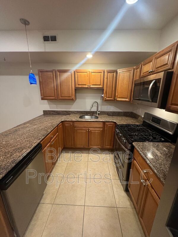 Building Photo - 432 E Baltimore Ave