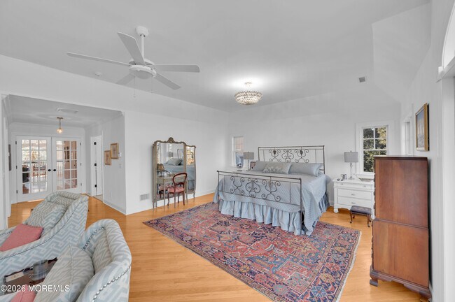 Building Photo - 619 Beacon Blvd