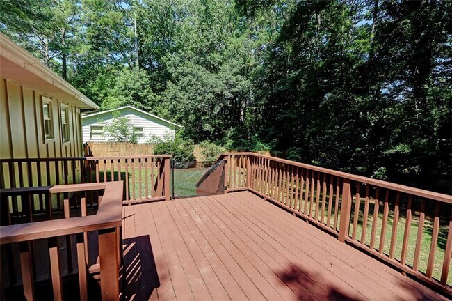 Building Photo - 2968 Fantasy Ln