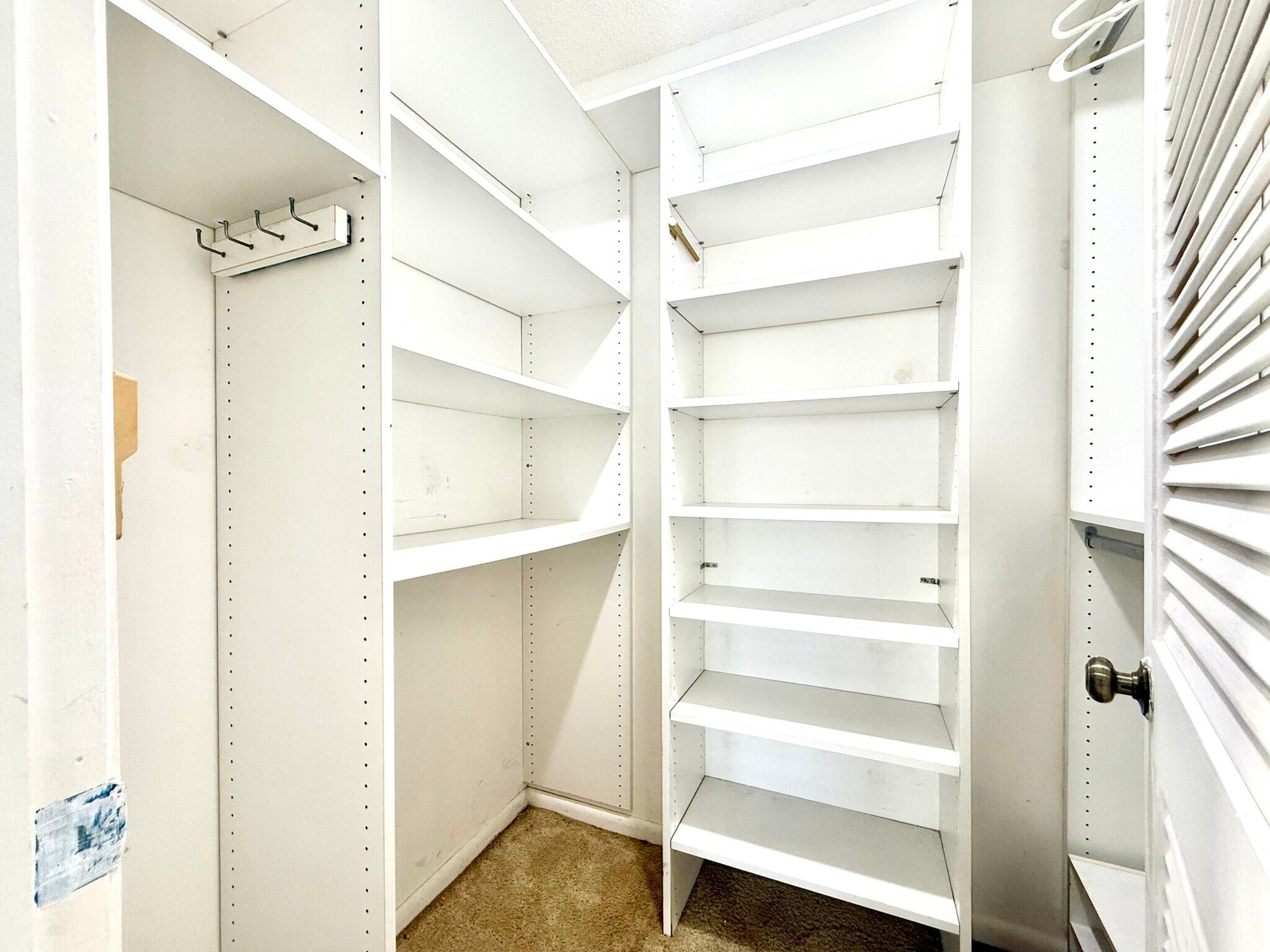 Building Photo - 5670 Piping Rock Dr