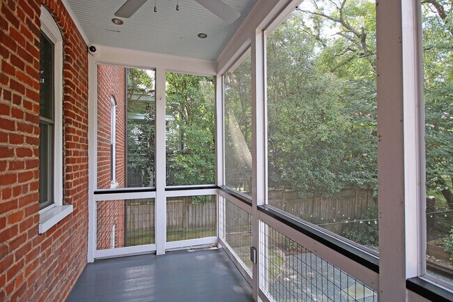 Building Photo - Historic North Downtown Residence with Modern Updates and Prime Location