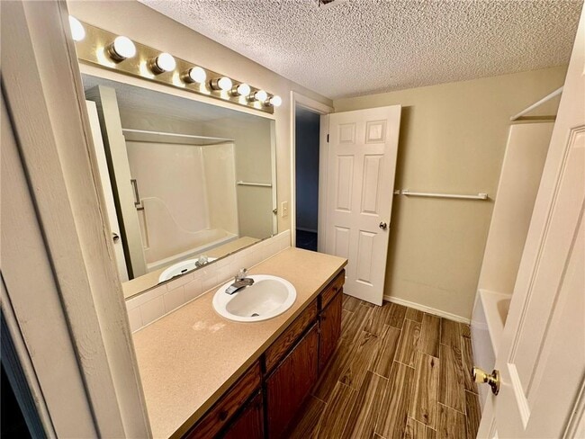 Building Photo - 3507 W Beechwood Dr