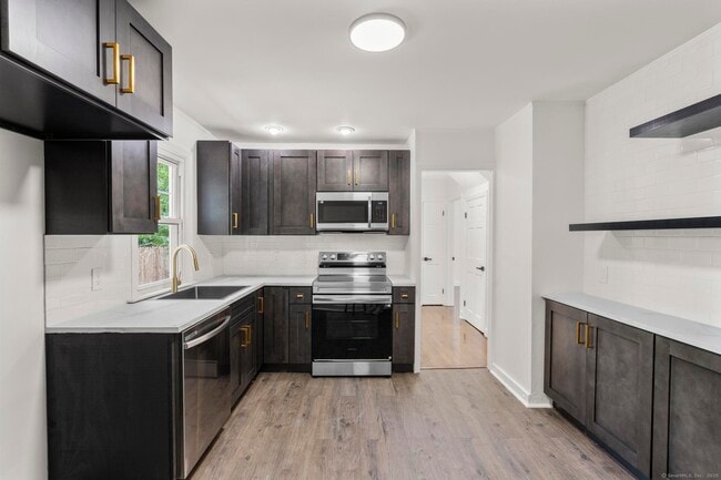 Building Photo - 203 Gorham Ave