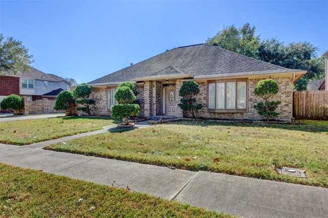 Building Photo - 6502 Inverness Way