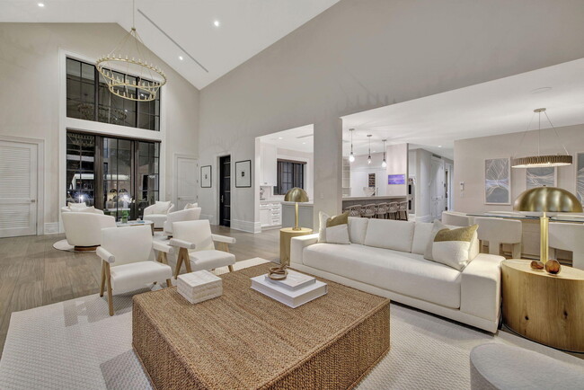 Building Photo - 400 Mola Ave