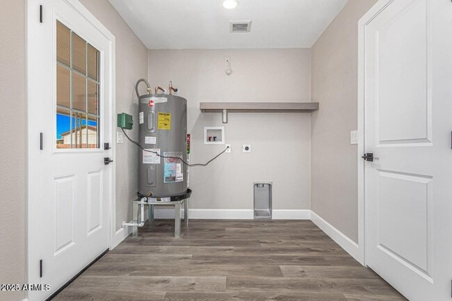 Building Photo - 9938 W Willow Creek Cir