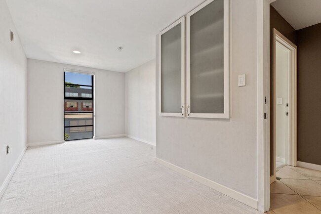 Building Photo - Tri-Level Inner Mission Live/Work Condo - ...