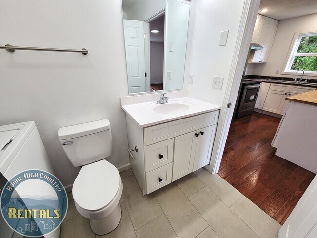 Building Photo - 427 Sugarloaf Rd