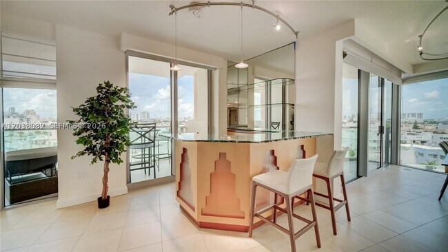 Building Photo - 1455 Ocean 902