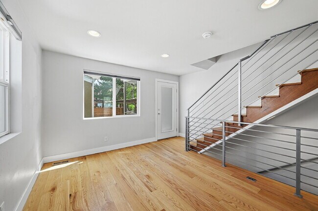 Building Photo - $2,495.95 - 2 Bed, 2 Bath Townhome In Denver with Central AC and In Unit Laundry!