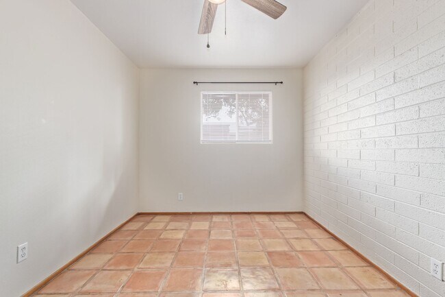 Building Photo - 7153 N 57th Dr