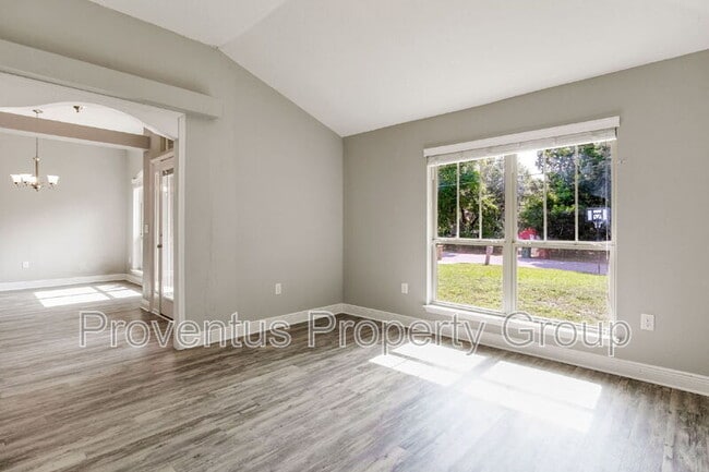 Building Photo - 3111 Hickory St