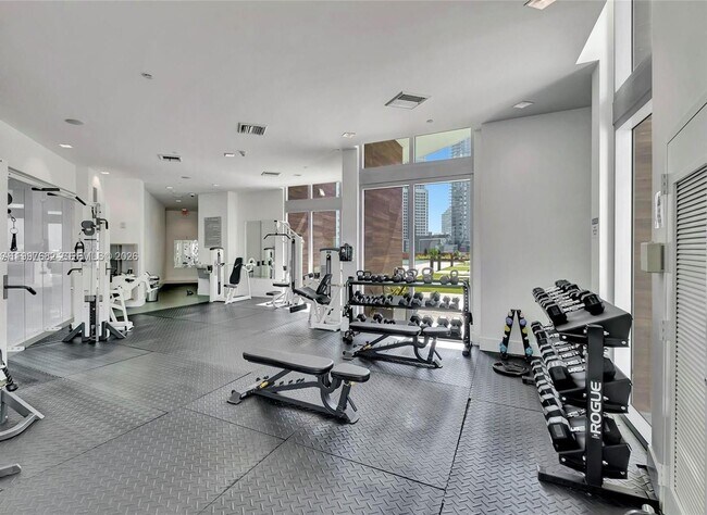 Building Photo - 350 S Miami Ave