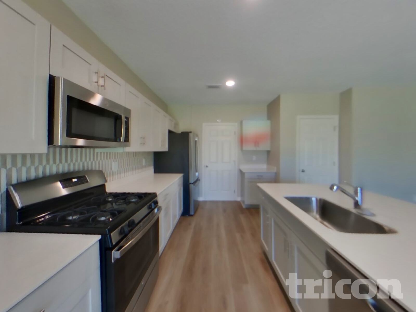 Building Photo - 5475 Summer Sunset Dr