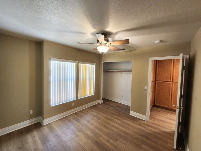 Building Photo - Copper Hills 4 Bedroom home with 3 car garage.