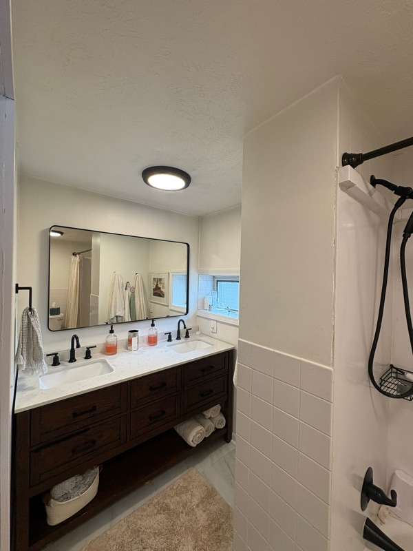 Building Photo - 1016 E Highland Pl