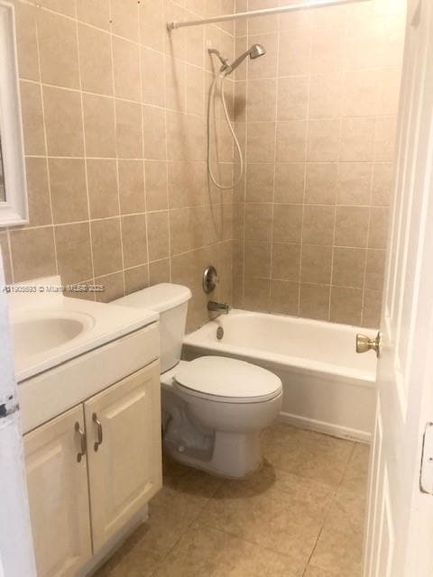 Building Photo - 4672 NW 9th Dr