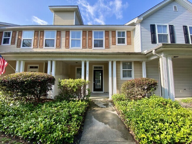 Building Photo - Fully Renovated, Three Bedroom, Bluffton P...