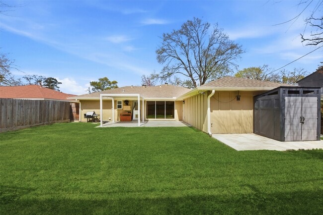 Building Photo - 2019 Brimberry St