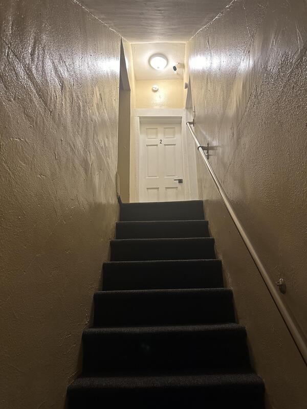 Building Photo - 526 S Tenth Ave