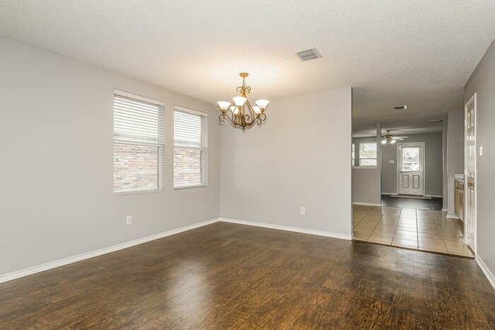 Building Photo - 16125 Windsong Ct