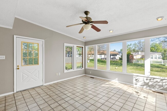 Building Photo - 14355 Rainy Lake Dr