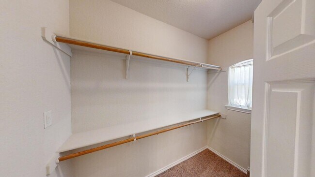 Building Photo - 309 Prospector Trl