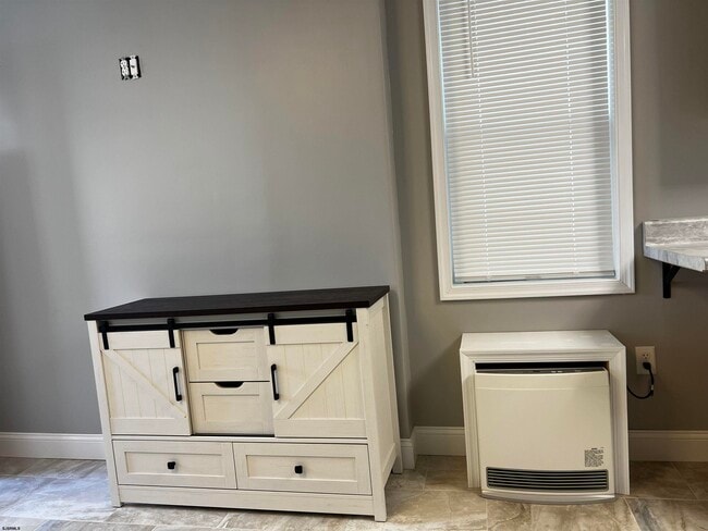 Building Photo - 36 N Georgia Ave