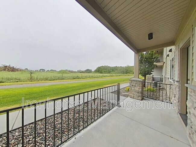 Building Photo - 2930 Warbler Way