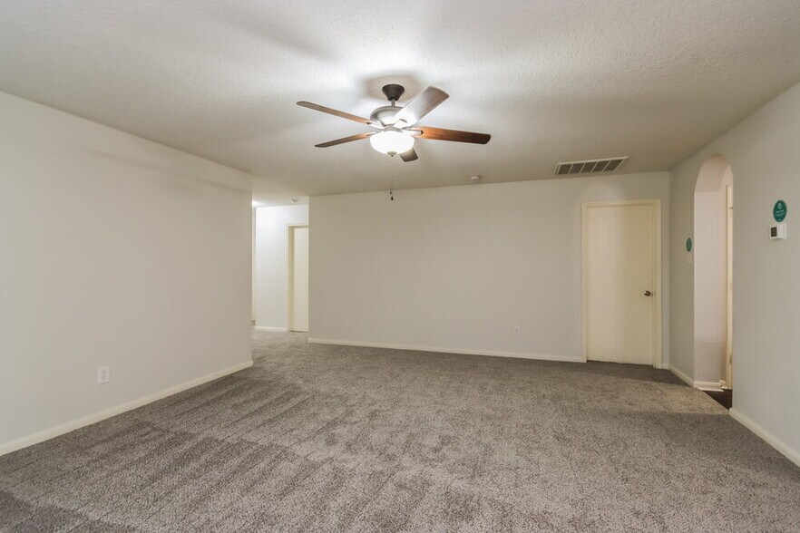 Building Photo - 4422 Cannongate Dr