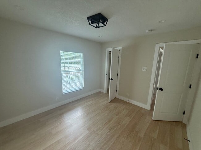 Building Photo - Lovely Denver Heights 3 Bed Home