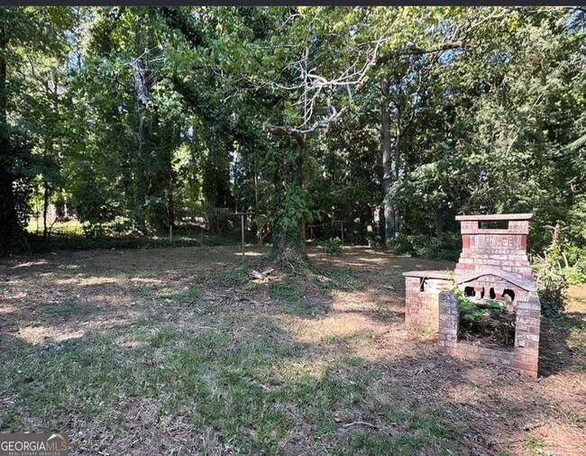 Building Photo - 1589 Pinehurst Dr SW