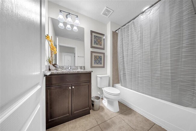 Building Photo - 2027 Majorca Dr