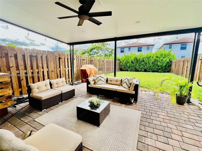 Building Photo - 25532 SW 108th Ave