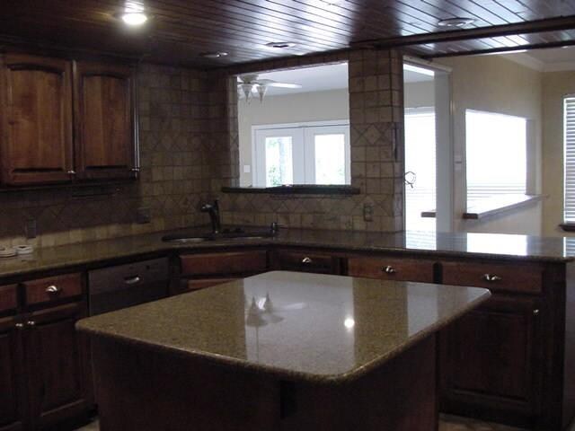 Building Photo - 3622 Green Hollow Dr