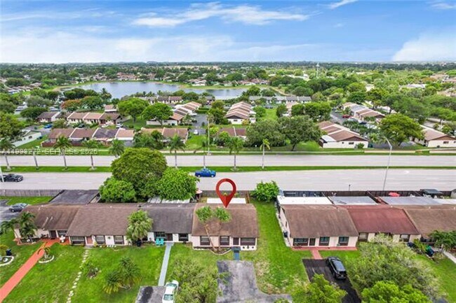 Building Photo - 4736 SW 136th Pl