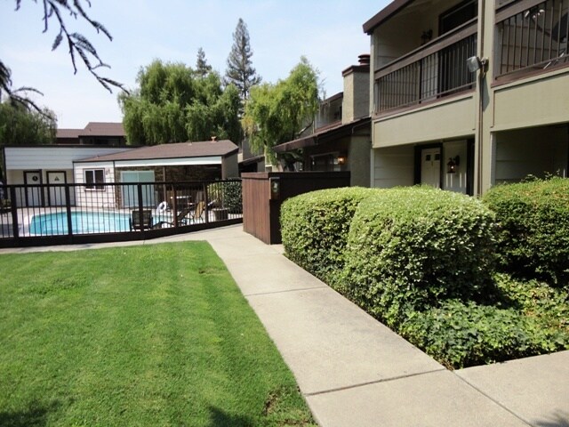 Building Photo - 6239 Riverside Blvd