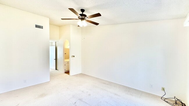 Building Photo - Beautiful, End Unit Condo, in the Very Des...