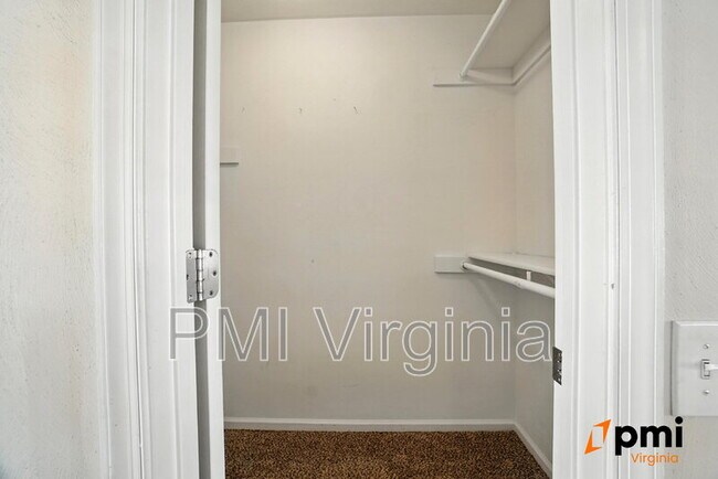 Building Photo - 159 Stoney Ridge Ave