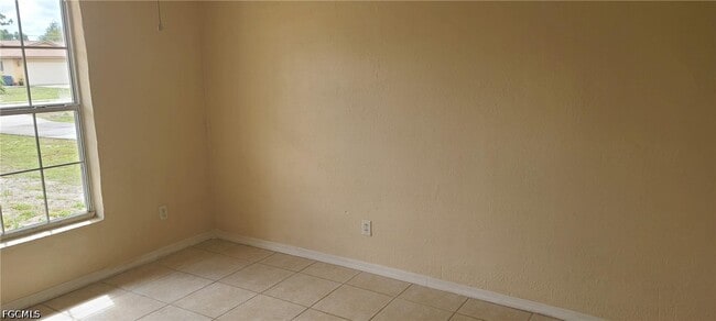 Building Photo - 18570 Miami Blvd