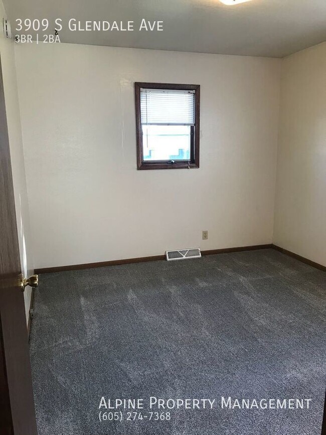 Building Photo - 3 Bed/2 Bath House For Rent!!