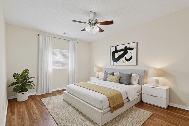 Building Photo - 1237 Pitt St NE