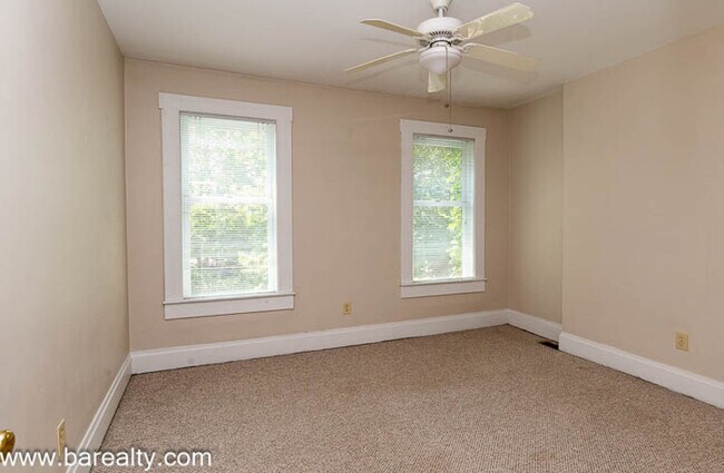 Building Photo - 1080 Mt Pleasant Ave