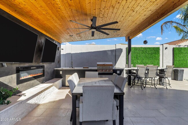 Building Photo - 9558 W Harmony Ln