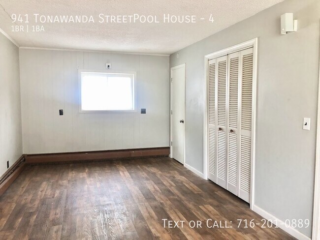 Building Photo - 941 Tonawanda St