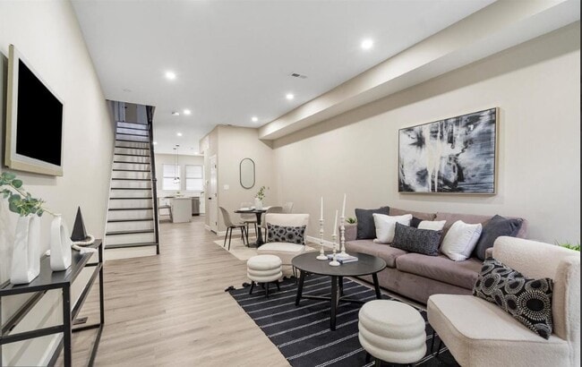 Building Photo - Luzerne