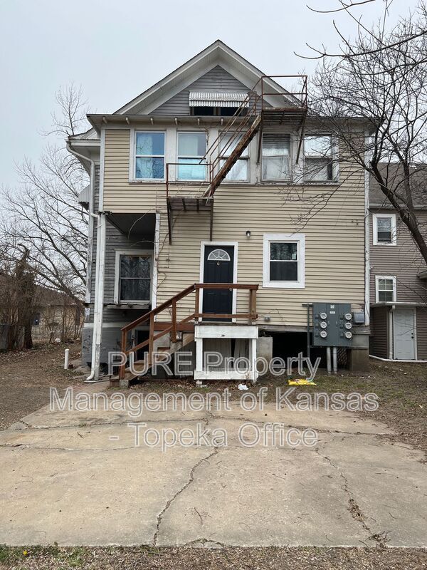 Building Photo - 1620 SW College Ave