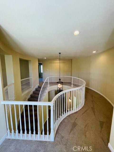 Building Photo - 1574 Glencrest Dr
