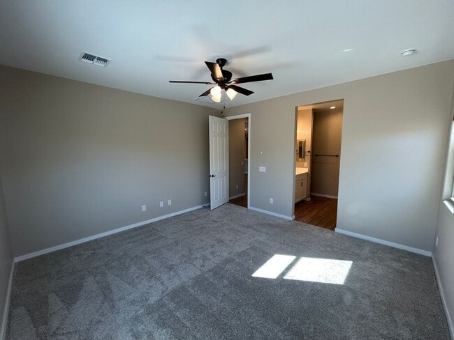 Building Photo - 18570 W Swayback Pass