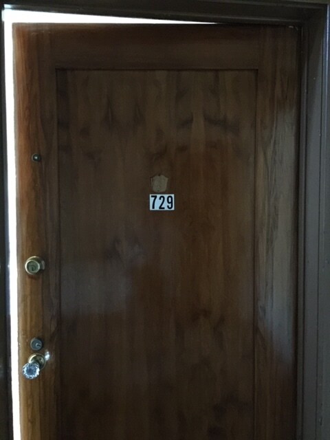 Building Photo - 729 S Cochran Ave